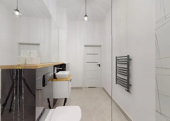 Roomspoznan Pl - I Półwiejska 20 - 24h Self Check-in * Poznań