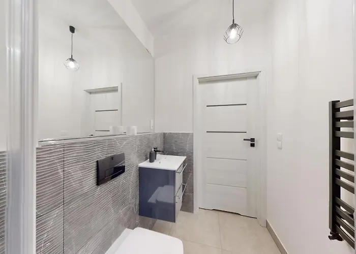 Roomspoznan Pl - I Półwiejska 20 - 24h Self Check-in * Poznan