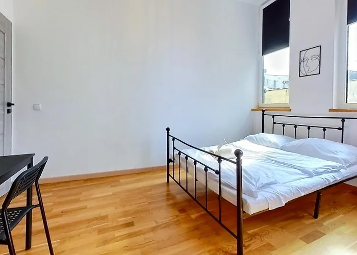Roomspoznan Pl - I Półwiejska 20 - 24h Self Check-in Poznań