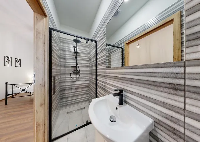 Apartamento Roomspoznan Pl - I Półwiejska 20 - 24h Self Check-in *